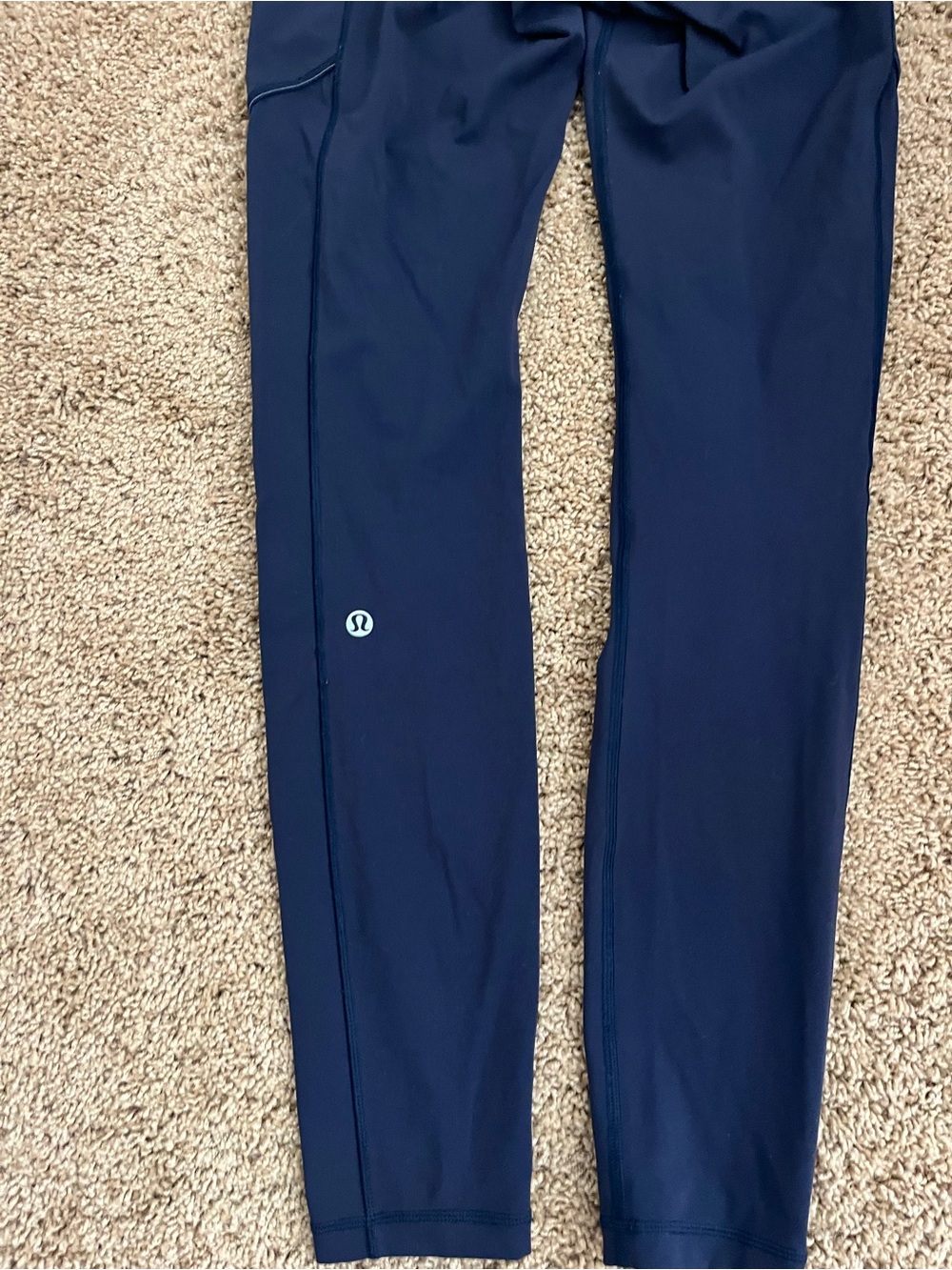 Lululemon Navy High-Rise Leggings with Side Pocket - Picture 4 of 6